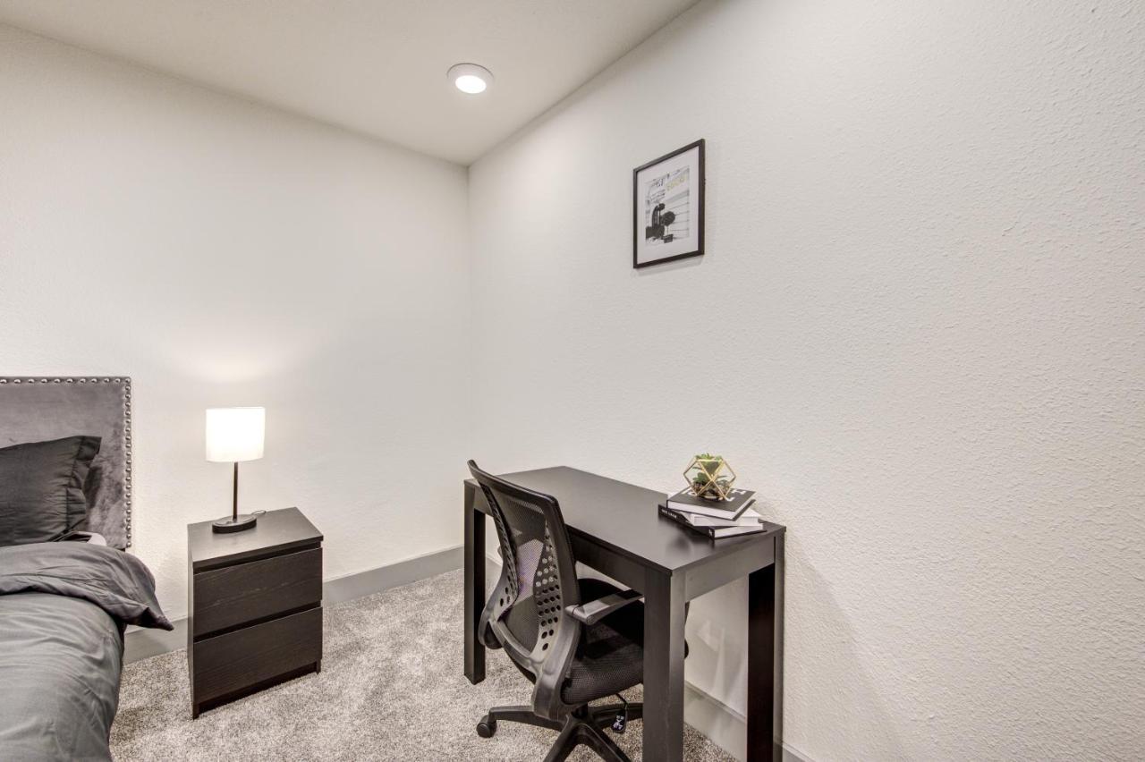Trendy Midtown Apt, Walk To Shops & Sites, Pets Ok 休斯敦 外观 照片