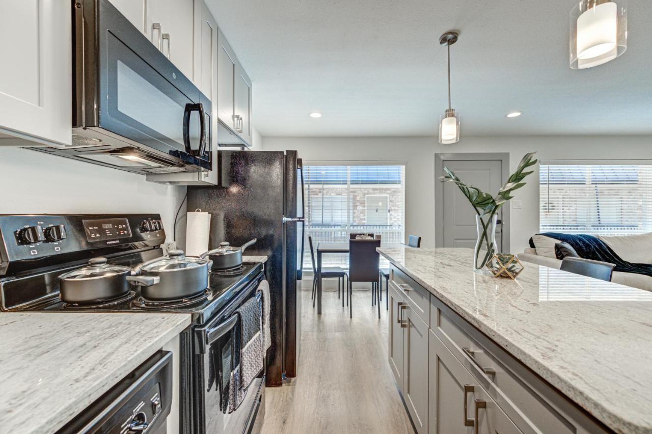 Trendy Midtown Apt, Walk To Shops & Sites, Pets Ok 休斯敦 外观 照片
