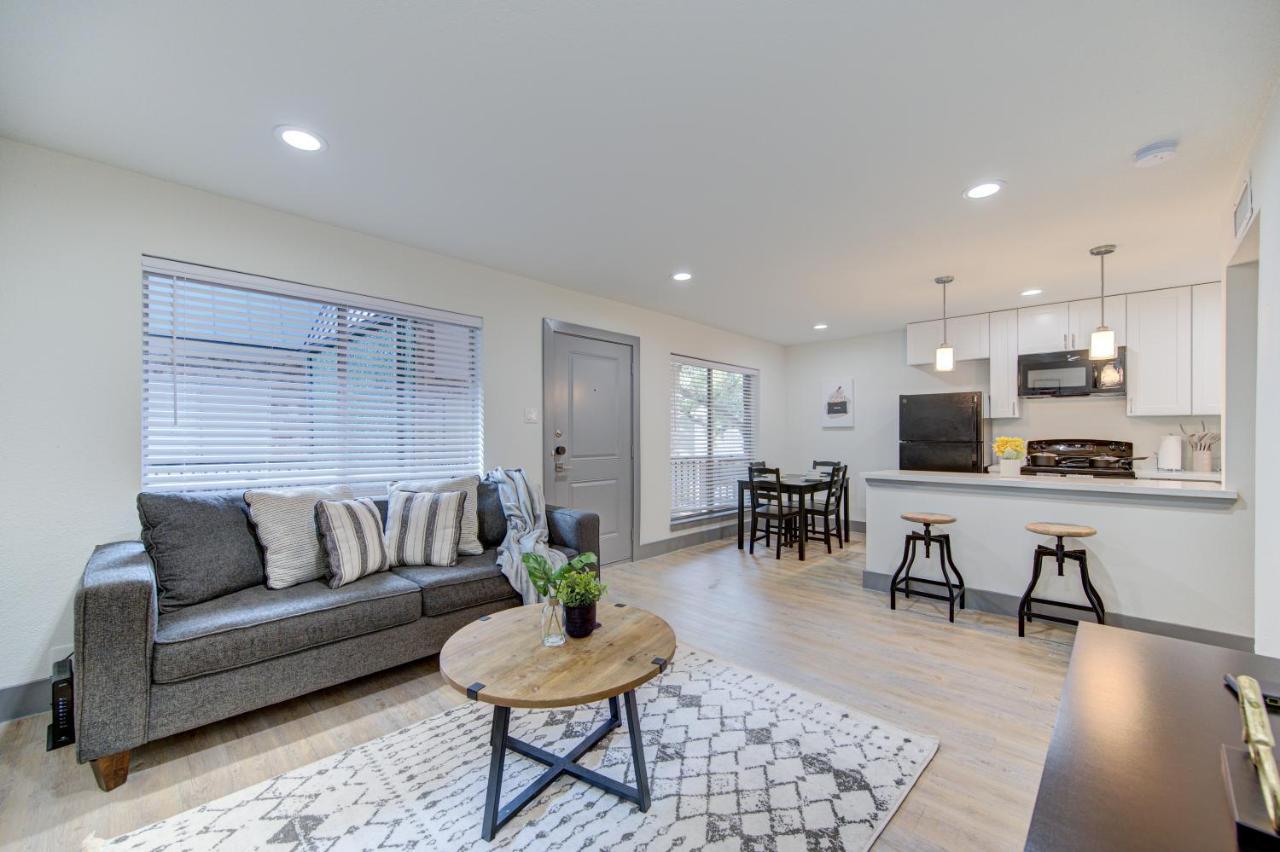 Trendy Midtown Apt, Walk To Shops & Sites, Pets Ok 休斯敦 外观 照片