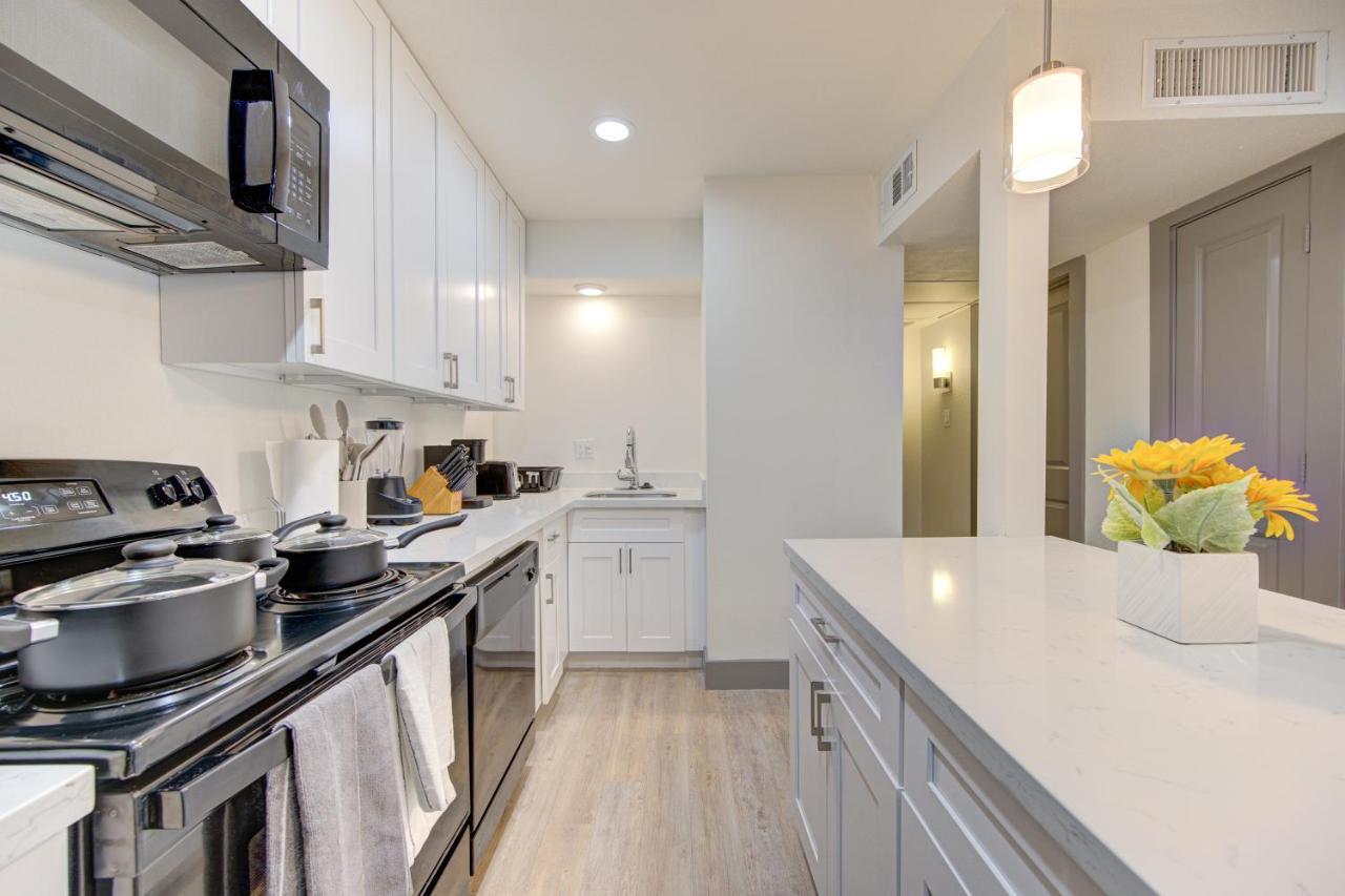 Trendy Midtown Apt, Walk To Shops & Sites, Pets Ok 休斯敦 外观 照片