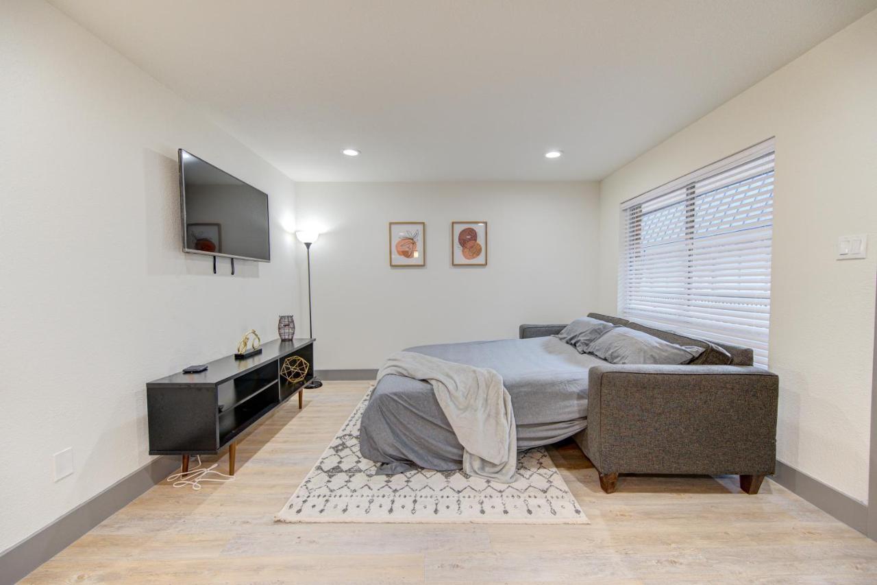 Trendy Midtown Apt, Walk To Shops & Sites, Pets Ok 休斯敦 外观 照片
